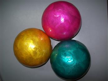 Christmas balls 002.jpg